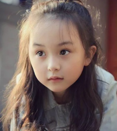 全球年紀最小美女！劉楚恬​遭網禁整形 