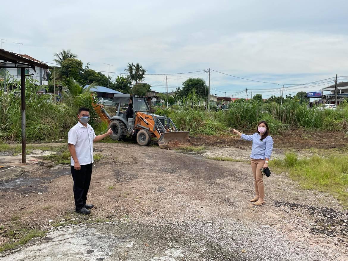 柔：新闻：叶陶沙巴央路空地昨启清理工程，拟耗10个月建休闲公园