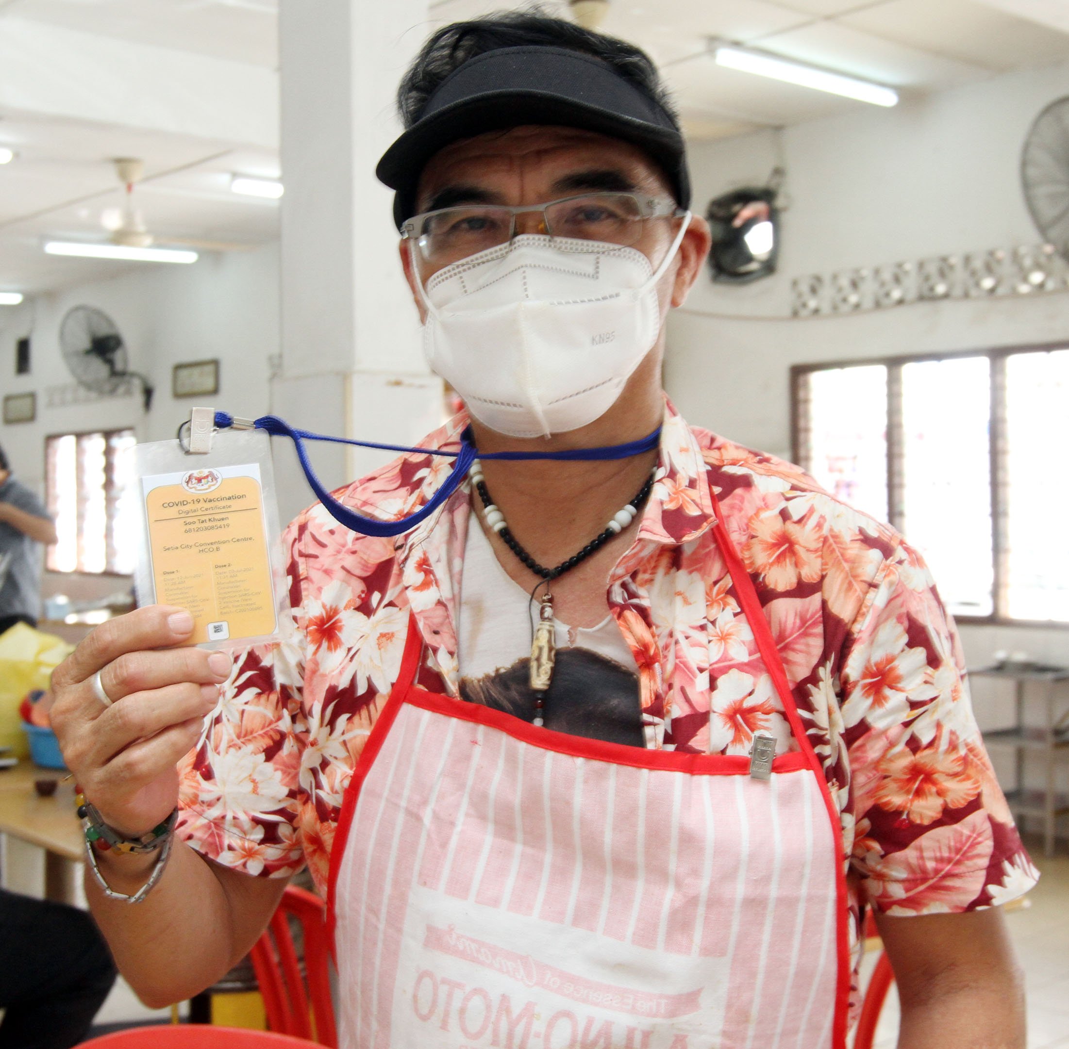 （封面）大都会/巴生四眼仔肉骨茶戴疫苗卡迎堂食客