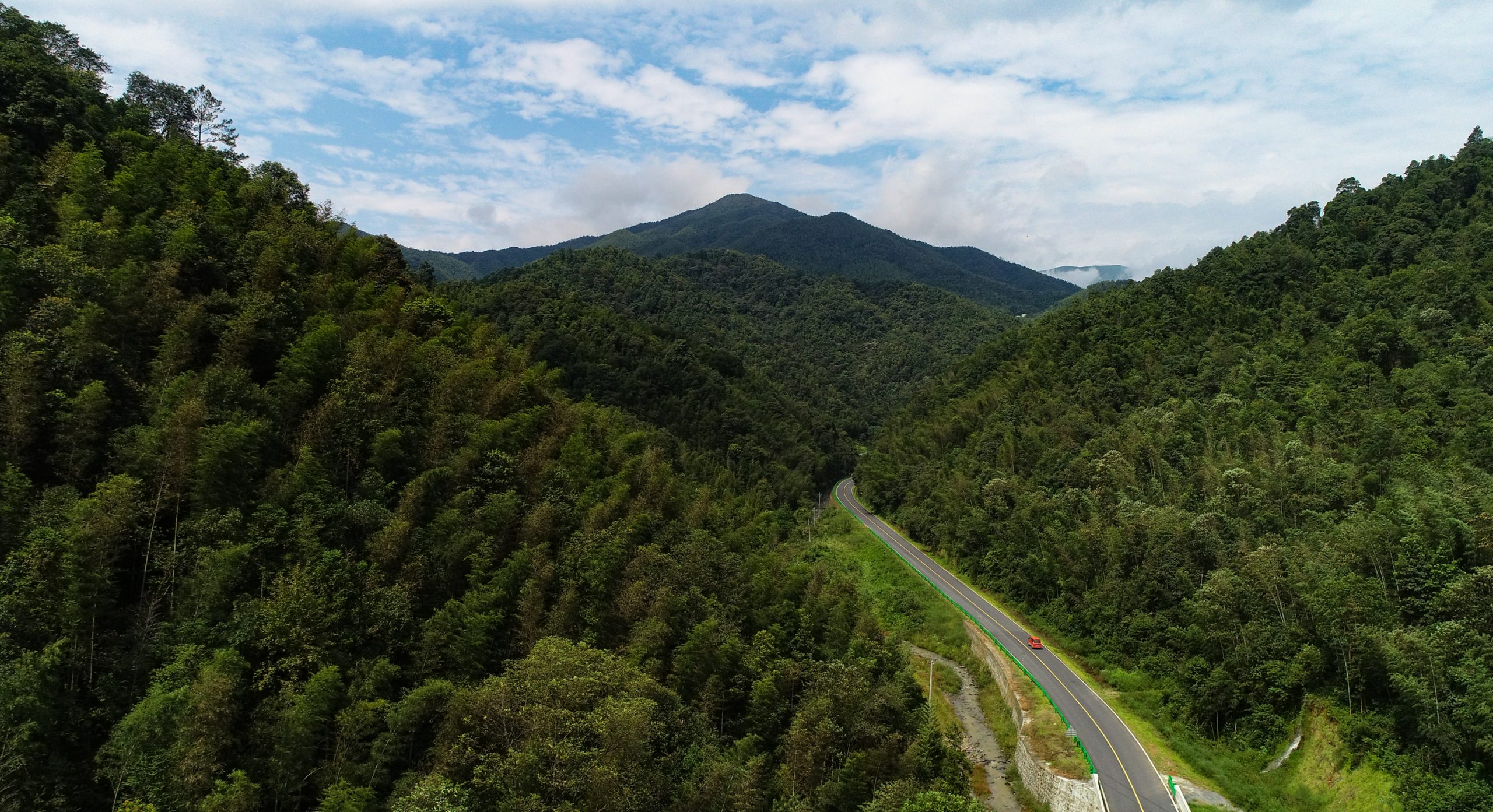 50万公里邮路 连接深山的幸福