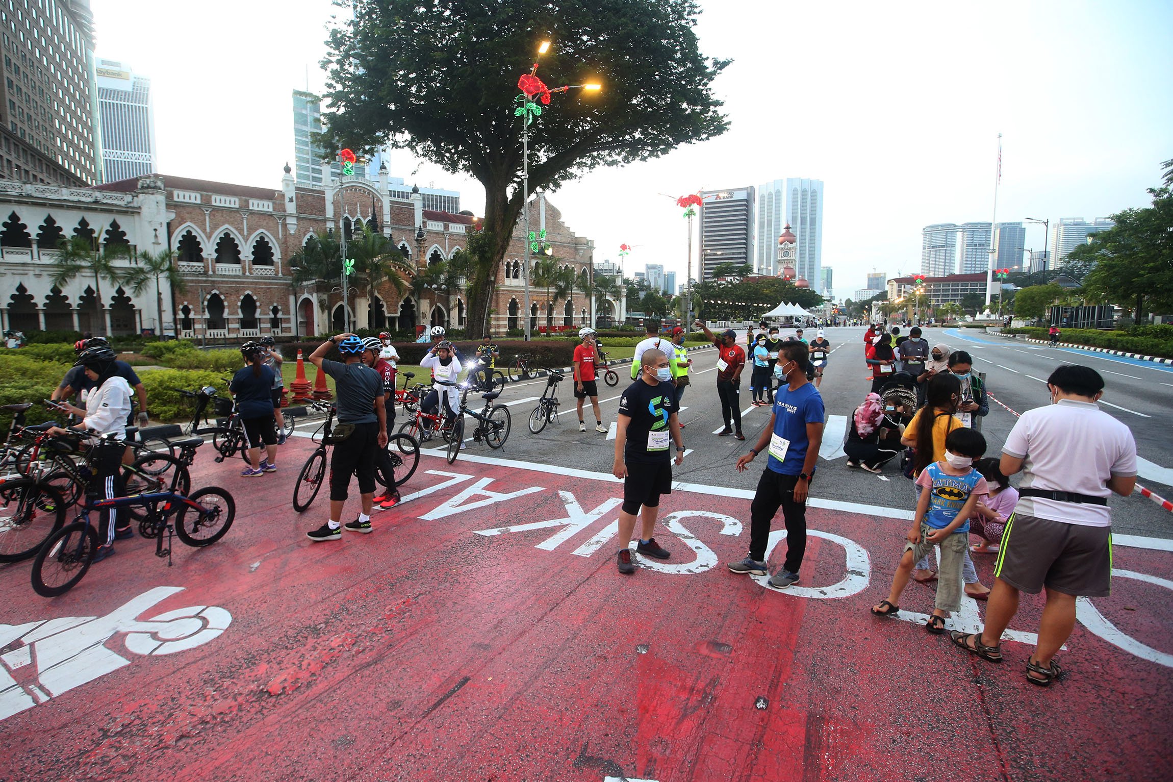 封底（大都会）吉隆坡无车日／多图