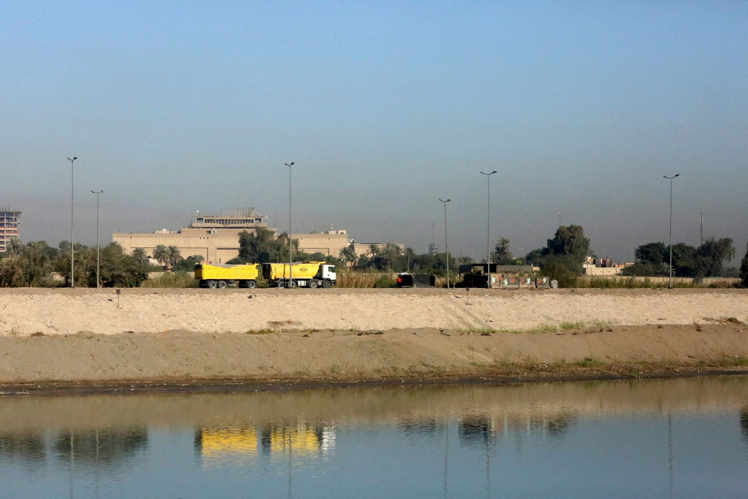 看世界／伊拉克首都“绿区”遭两枚火箭弹袭击