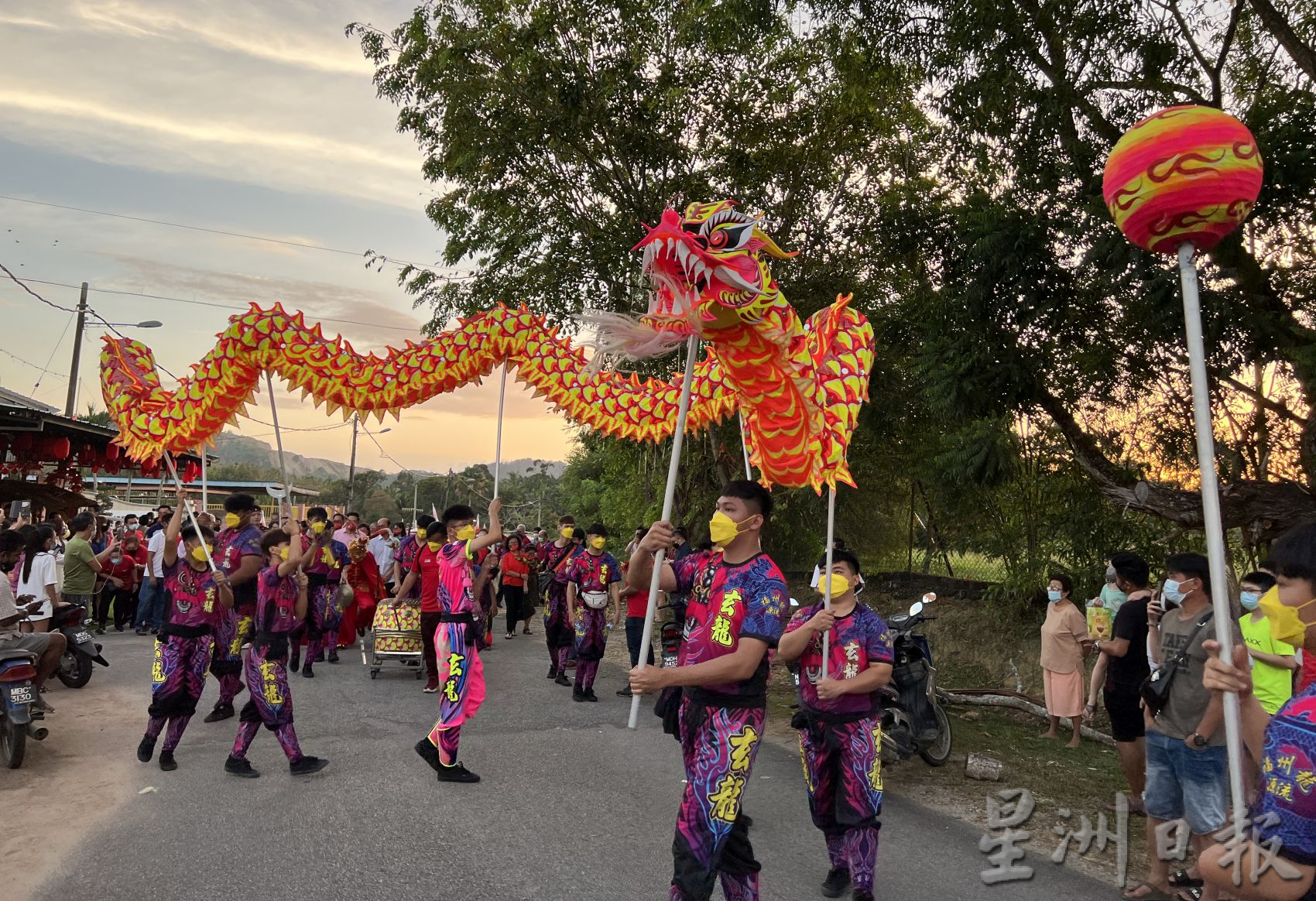 （古城封面主文）甲州首场新春亮灯·马接翁武新村热闹引爆