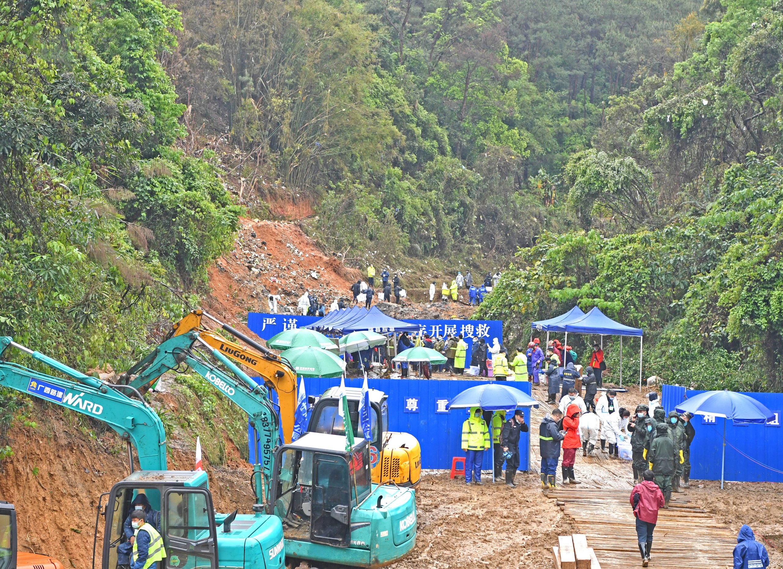 东航坠机事故第四天，这些问题仍是谜团