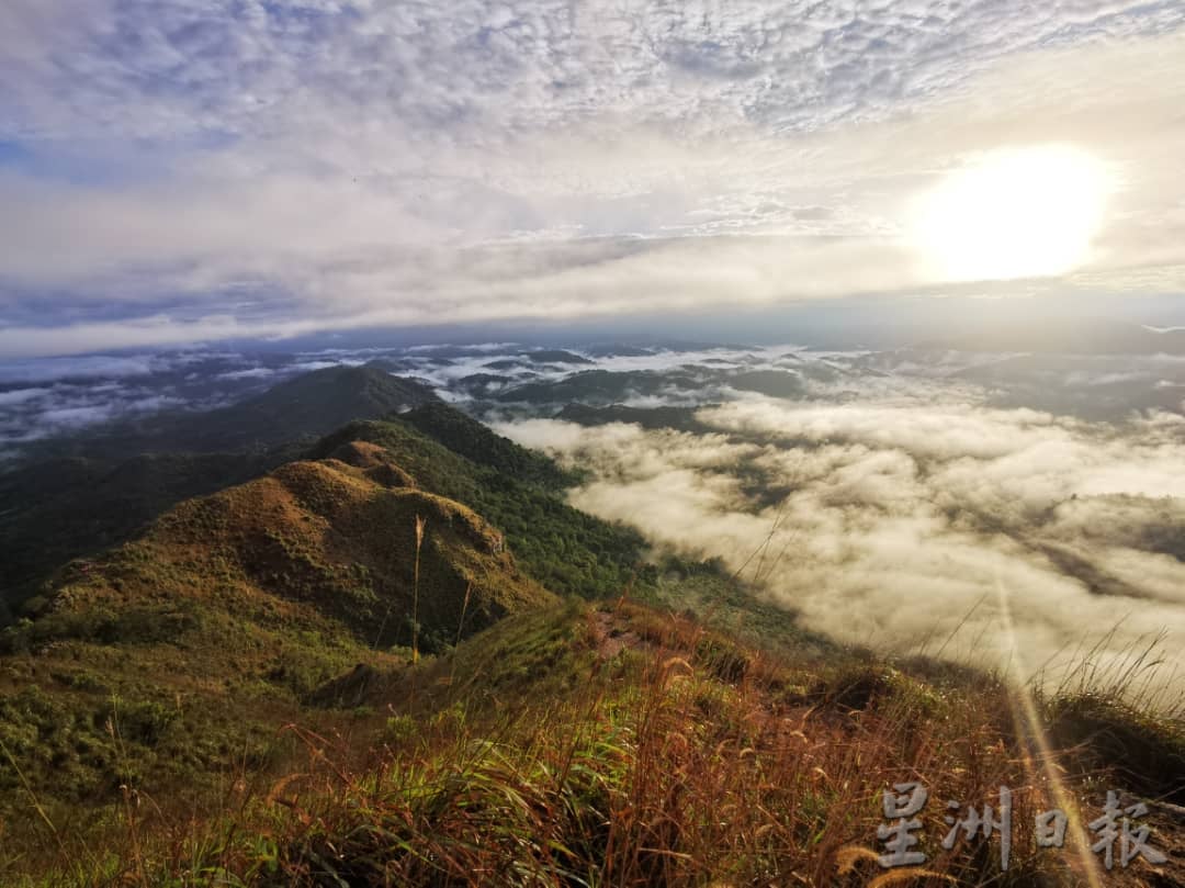 霹：备稿／虽然疫情升温，和丰光头山依然魅力无穷