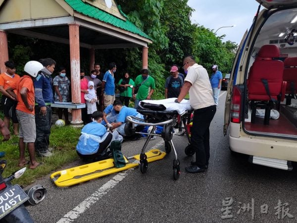 供FB／弄边国小路口又添意外，再度敲响道路安全警钟