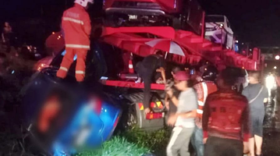 東：雨天路滑，造成1輛拖格羅裡失控闖入對面車道，1輛迎面而來的轎車不及閃避，造成車裡1名4歲女童當場喪生，她的母親和姐姐則受傷。