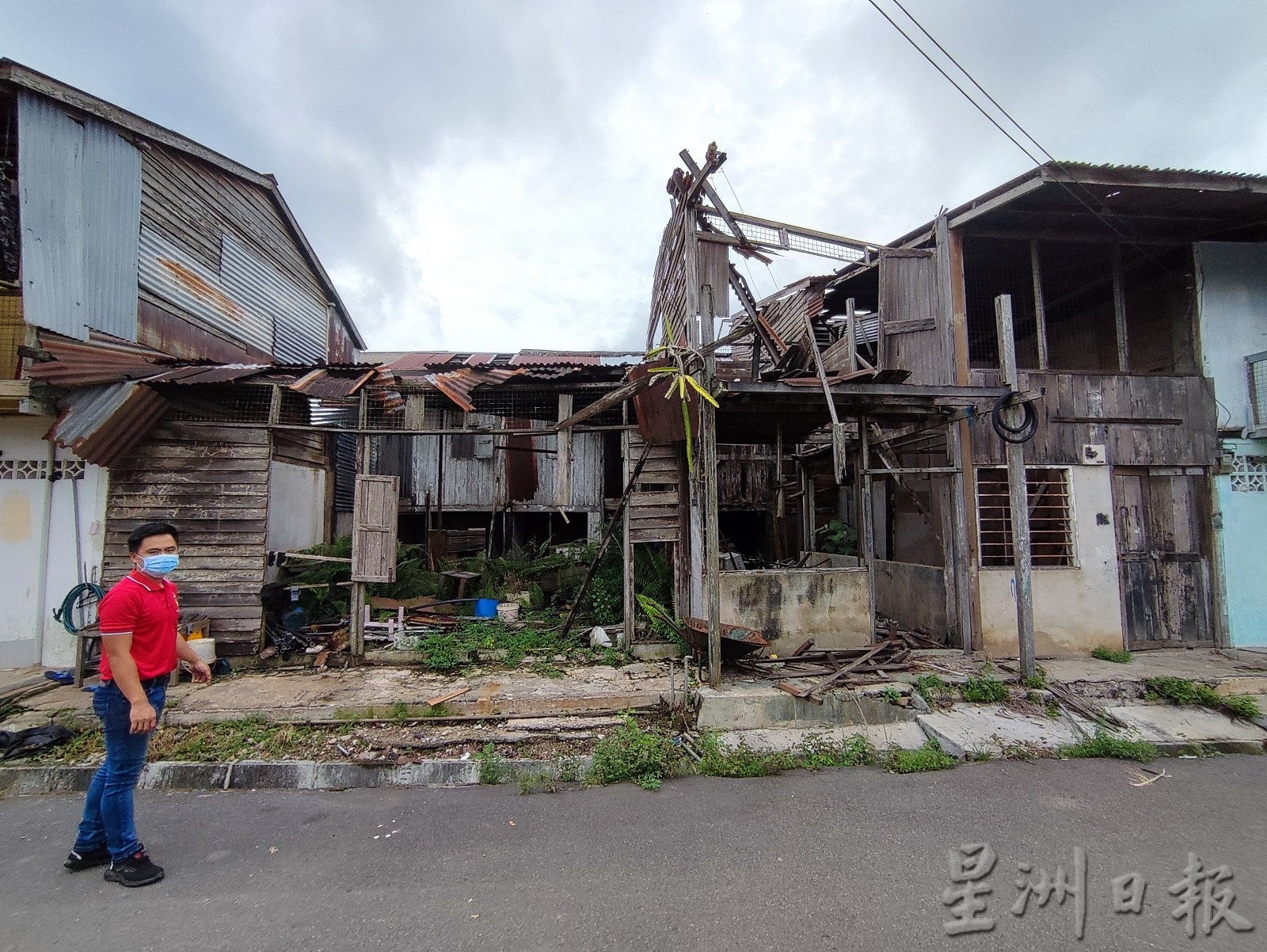 木屋腐朽屋主失联 藏安全隐忧村长吁关注