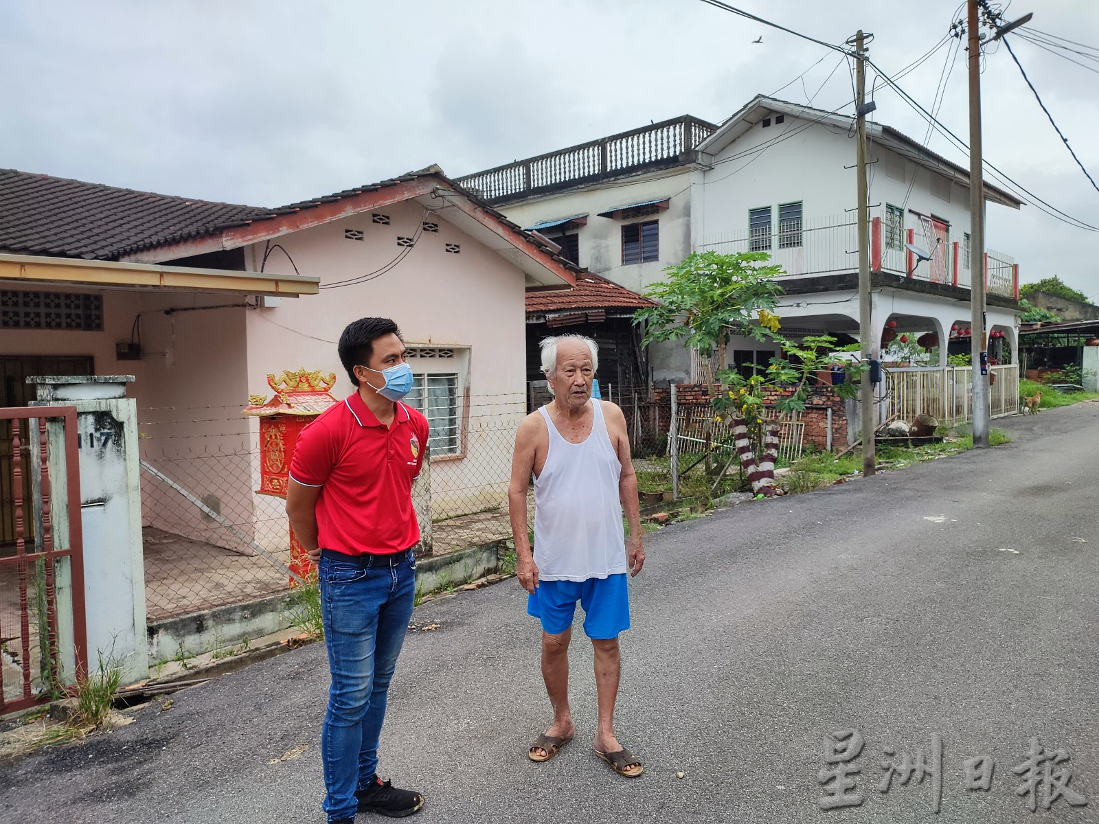 木屋腐朽屋主失联 藏安全隐忧村长吁关注