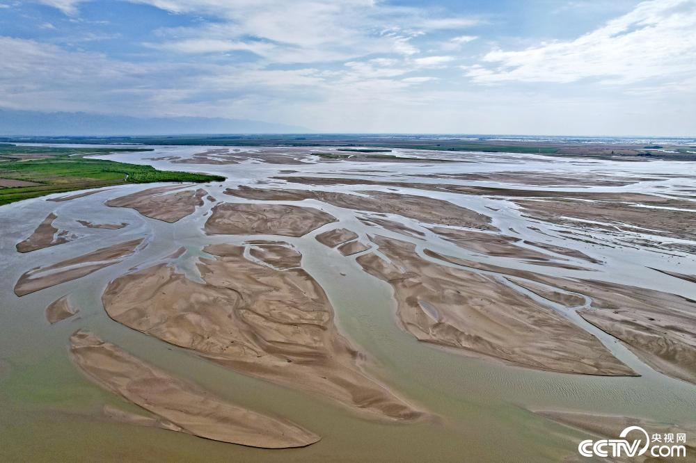  拼盤／黃河永濟段水量下降 河床現“大地血脈”景觀