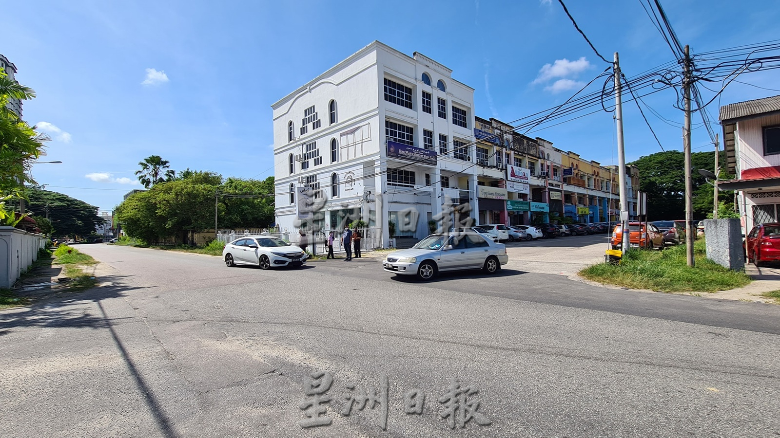 东:哥市斯里遮默浪路数个十字路口经常发生车祸，市议员将设警示牌及划禁停网格线