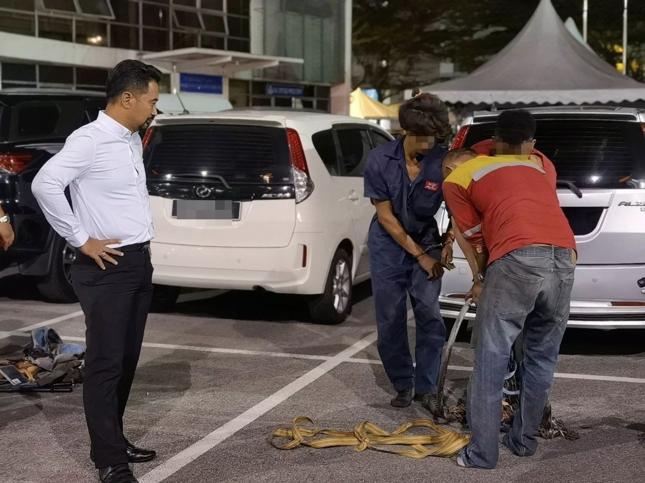 巴生警方抓获偷路灯电线团伙