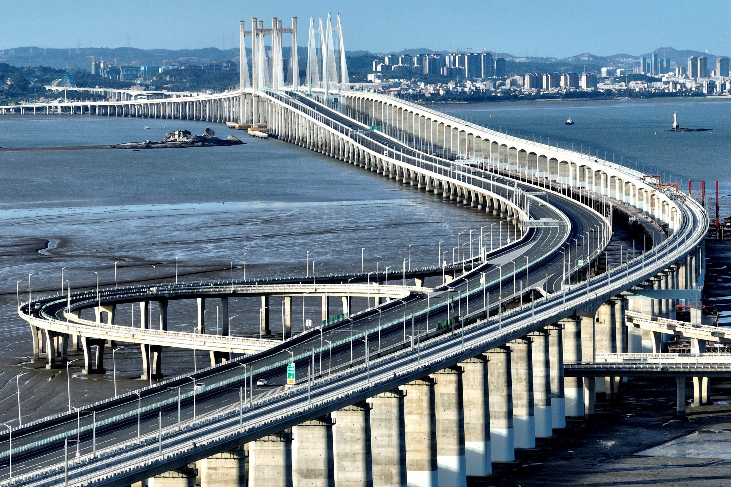 看世界／中國首座跨海高速鐵路橋樑無砟軌道施工完成