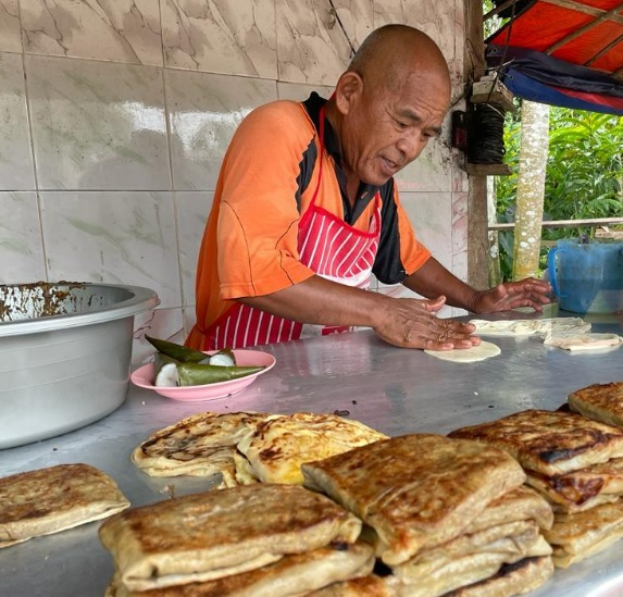 32年印度煎饼卖50仙  小贩：原材料起价不是随意涨价的理由