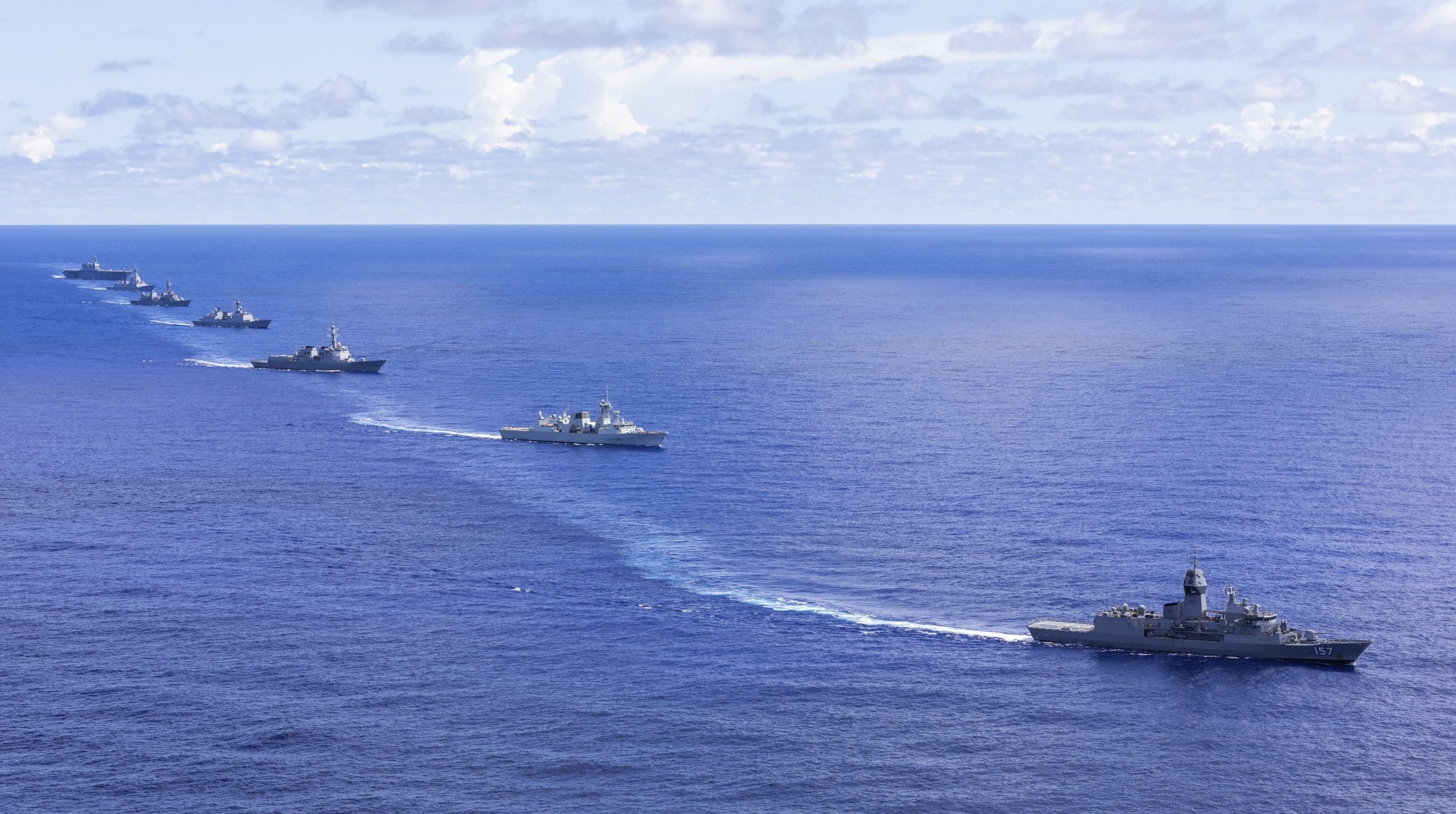 中国海军在南海跟踪澳军舰“不寻常” 澳洲海军司令：不会被吓到