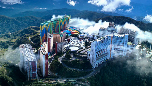 Genting-controlled GMM makes surprise bid for Macau gaming licence