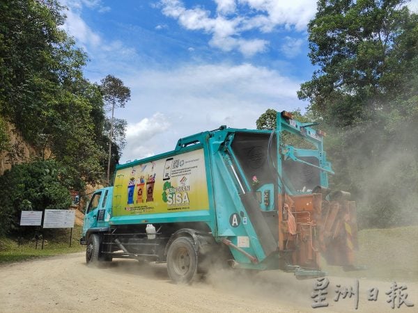 供FB／双溪文都垃圾场被逼吸纳芙蓉汝来大量垃圾，1个月垃圾量 30吨暴增至400吨