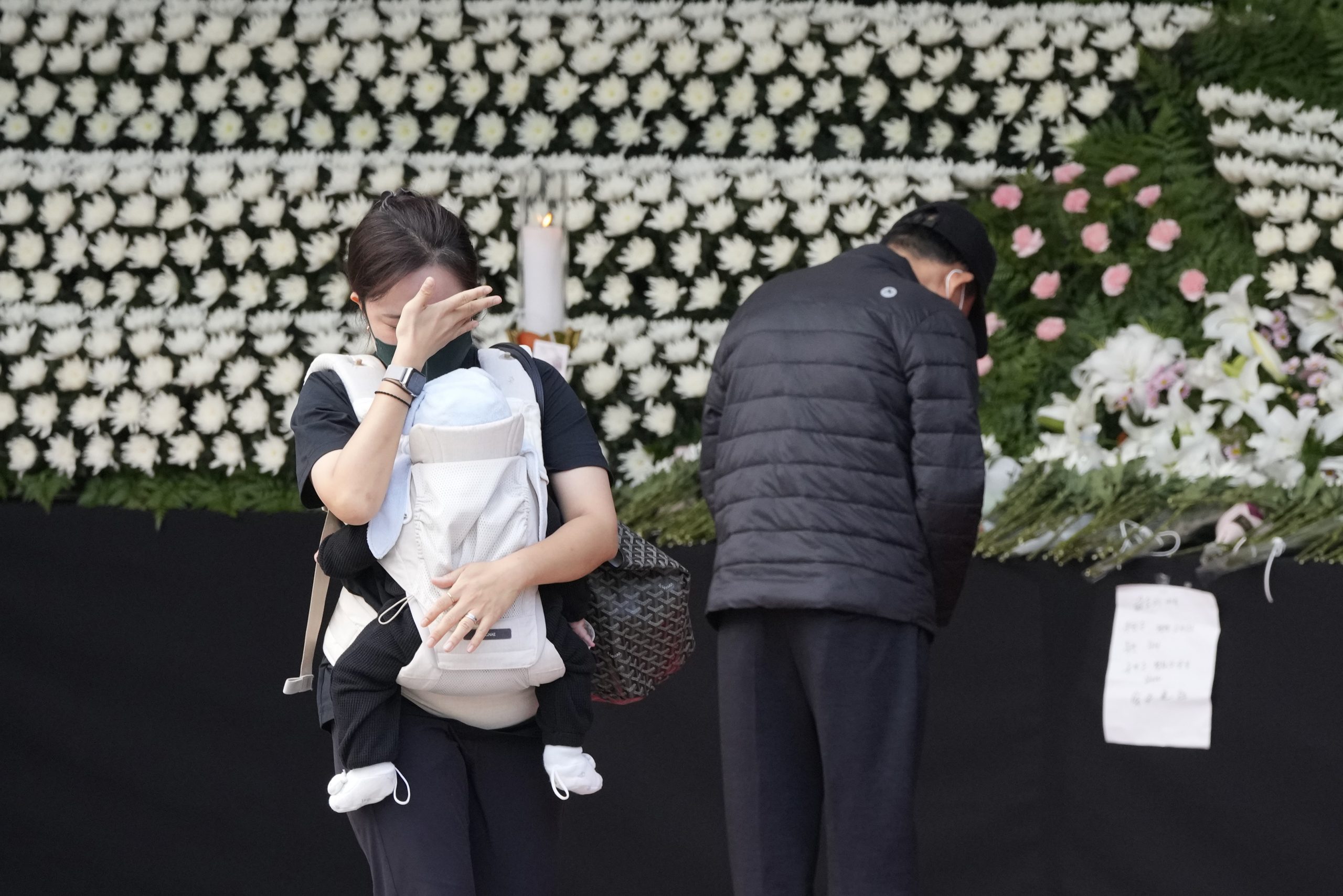 天下事   家属：还给我移植了骨髓的宝贝女儿，爸爸该怎幺活