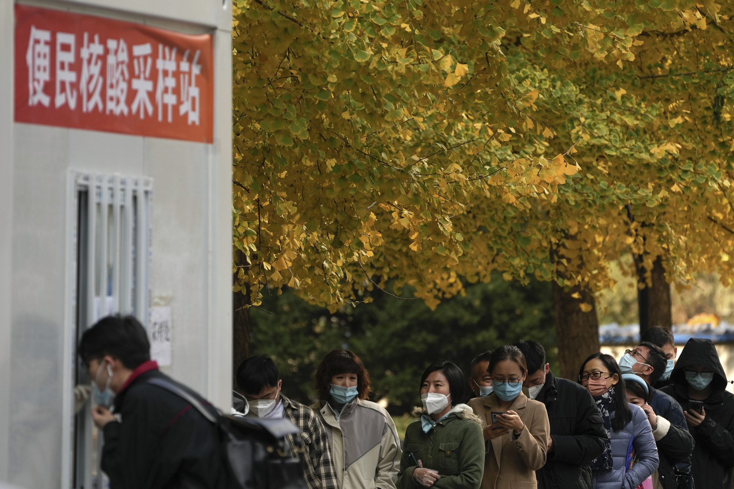 中增逾万宗冠病本土病例 习近平:坚持动态清零