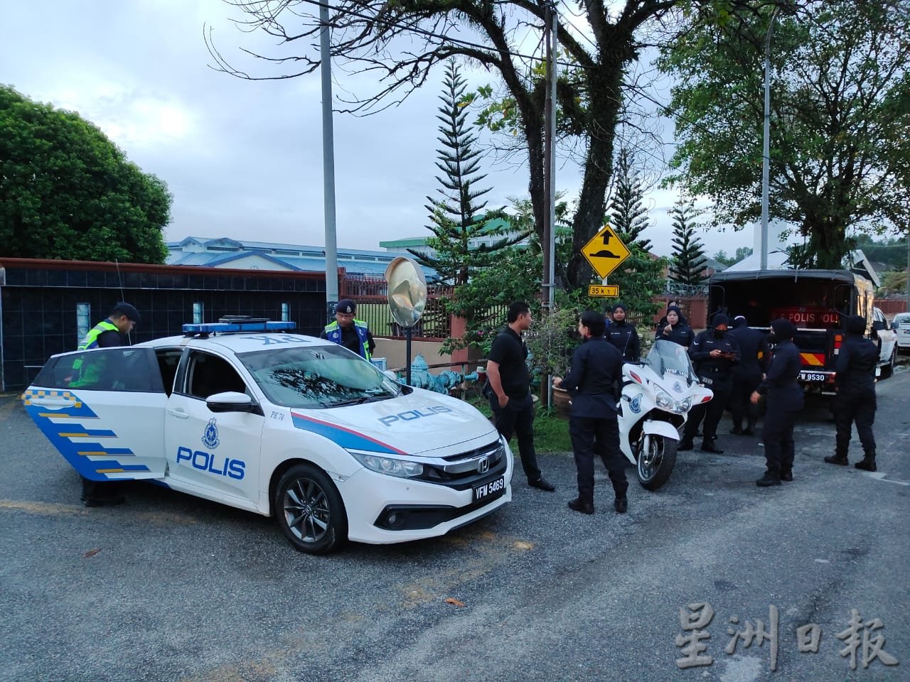 焦点选区︱打扪“山雨欲来” 大批警员 官员 媒体驻守