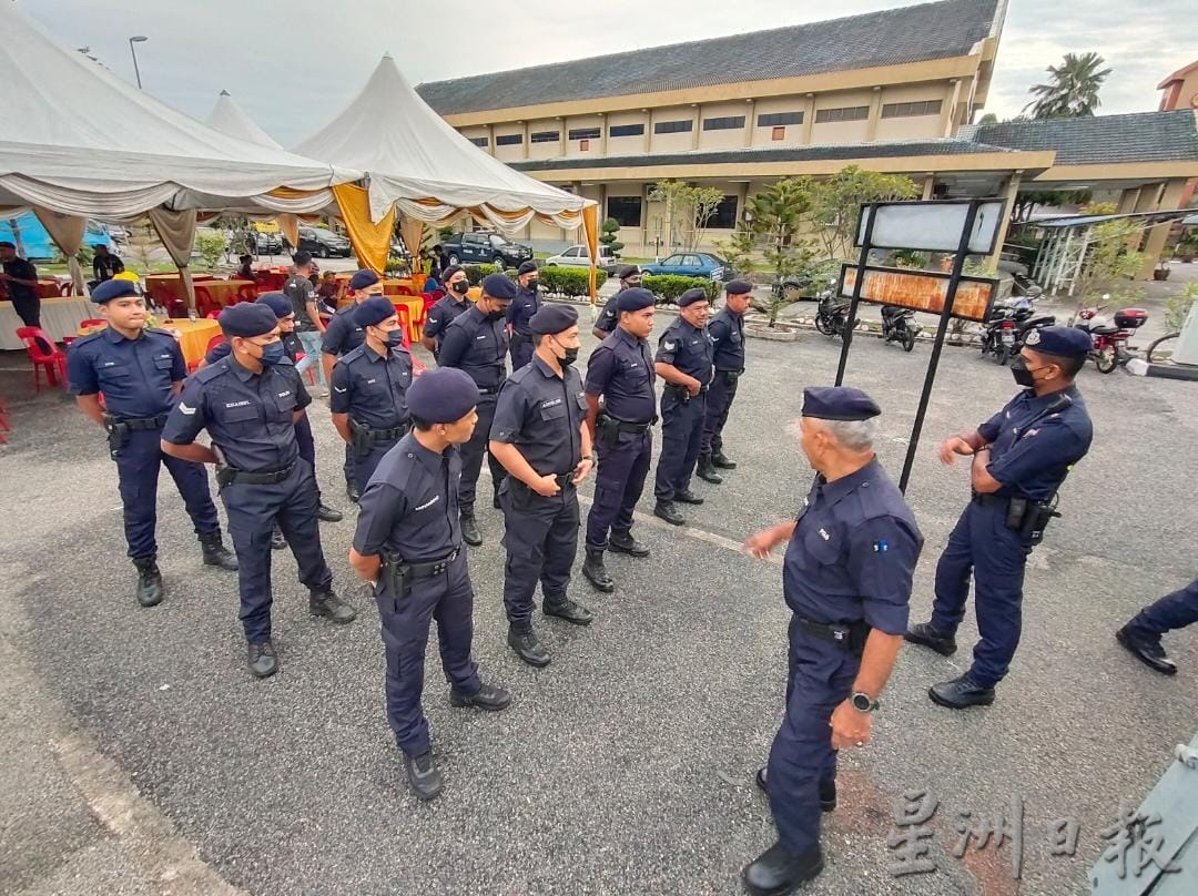 焦点选区︱打扪“山雨欲来” 大批警员 官员 媒体驻守