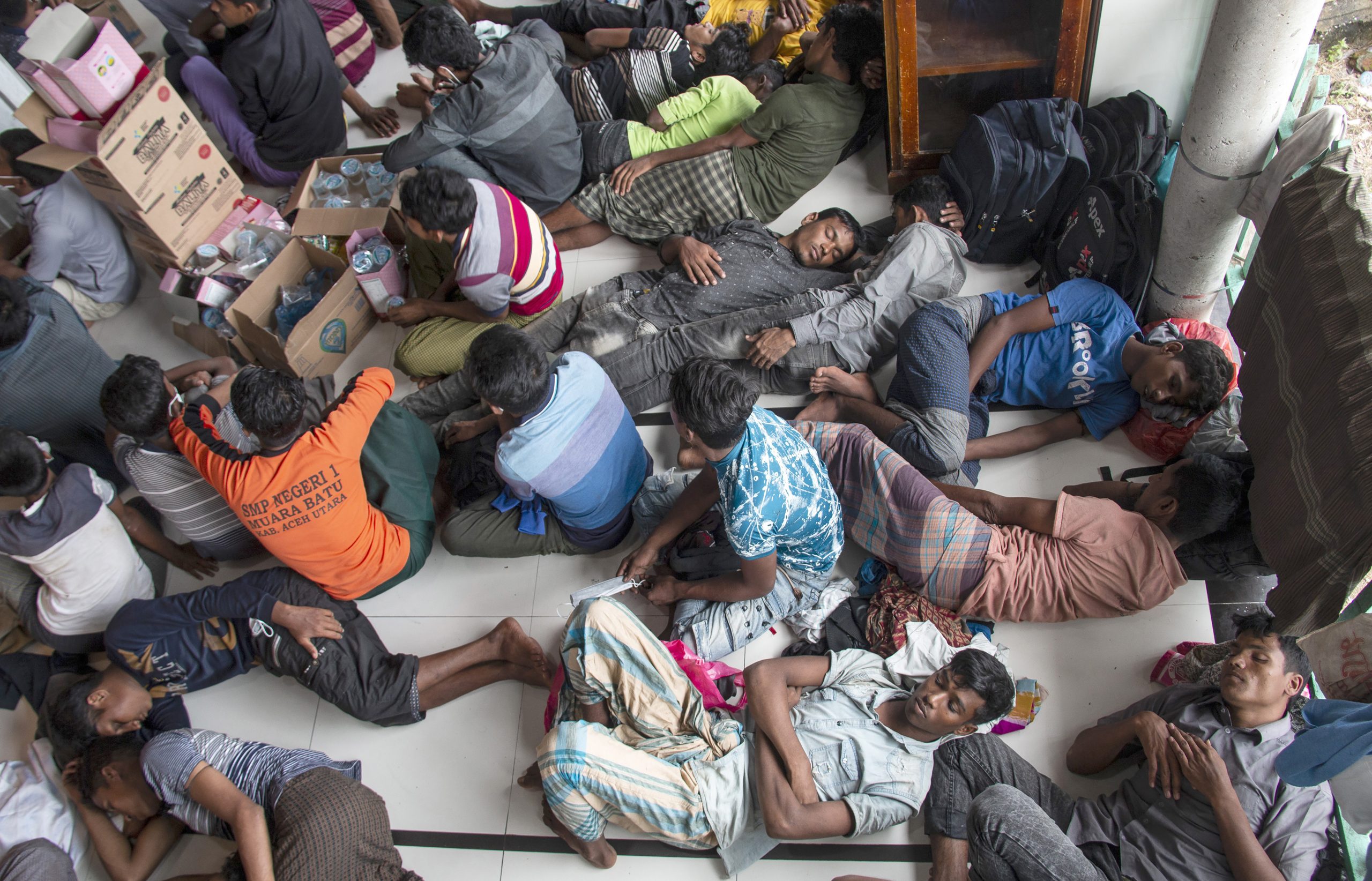 载逾100名罗兴亚人难民船　印尼亚齐省靠岸