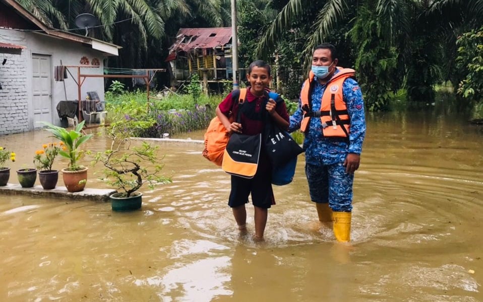 霹：豪雨后发生水灾，108名灾民被疏散