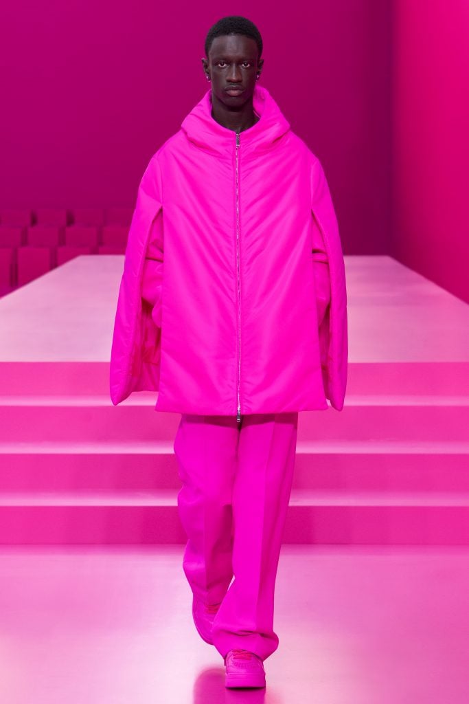 KING CHAN／VALENTINO PINK ON PINK  粉红色的一身