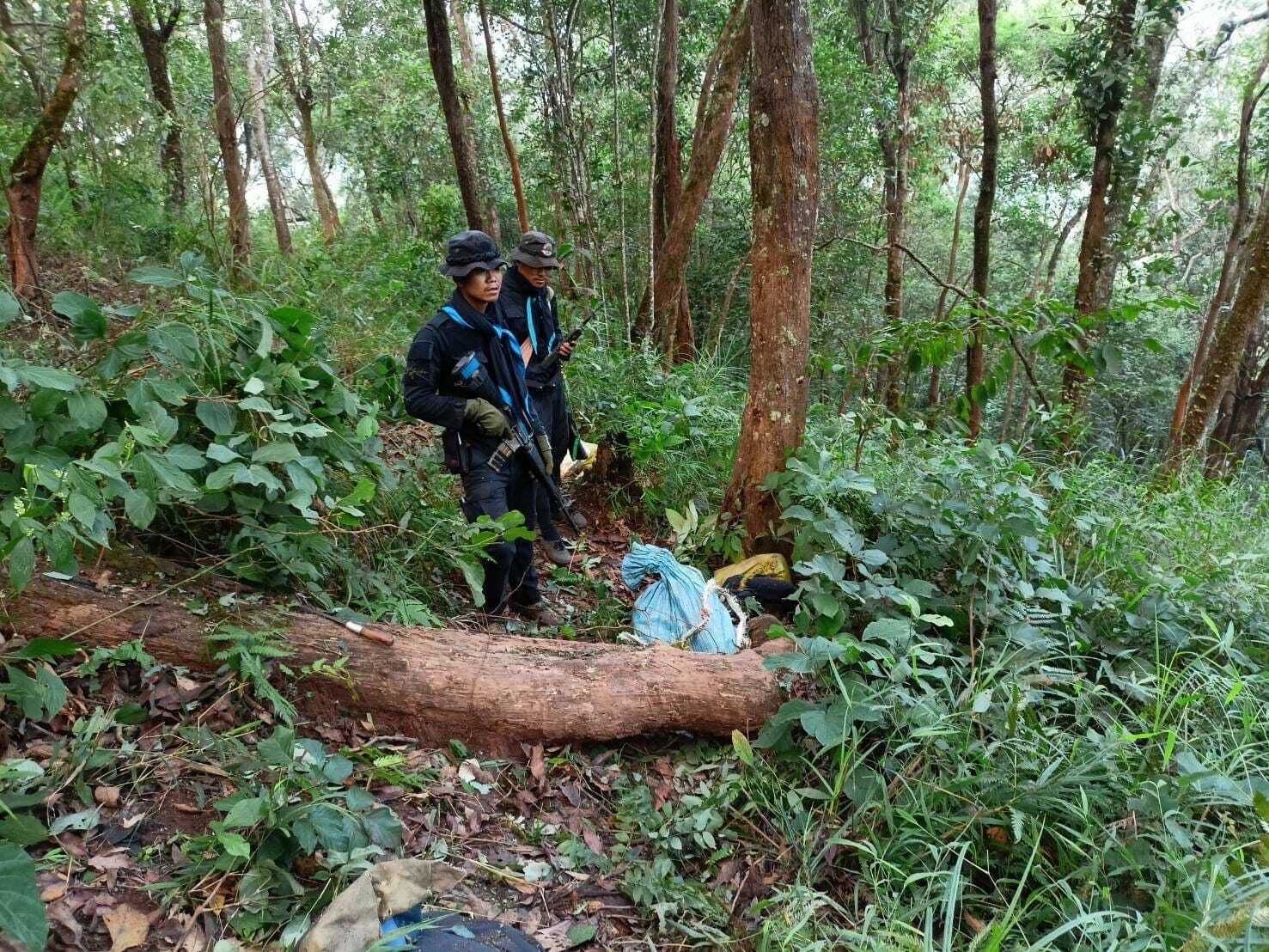 泰北边防军击毙15毒品走私嫌犯 起获29装冰毒背包