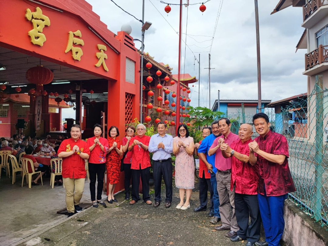 东：随着疫情放缓，登嘉楼海南会馆复办孝亲敬老新年聚餐会，邀请逾160位乐龄会员出席同欢共庆。