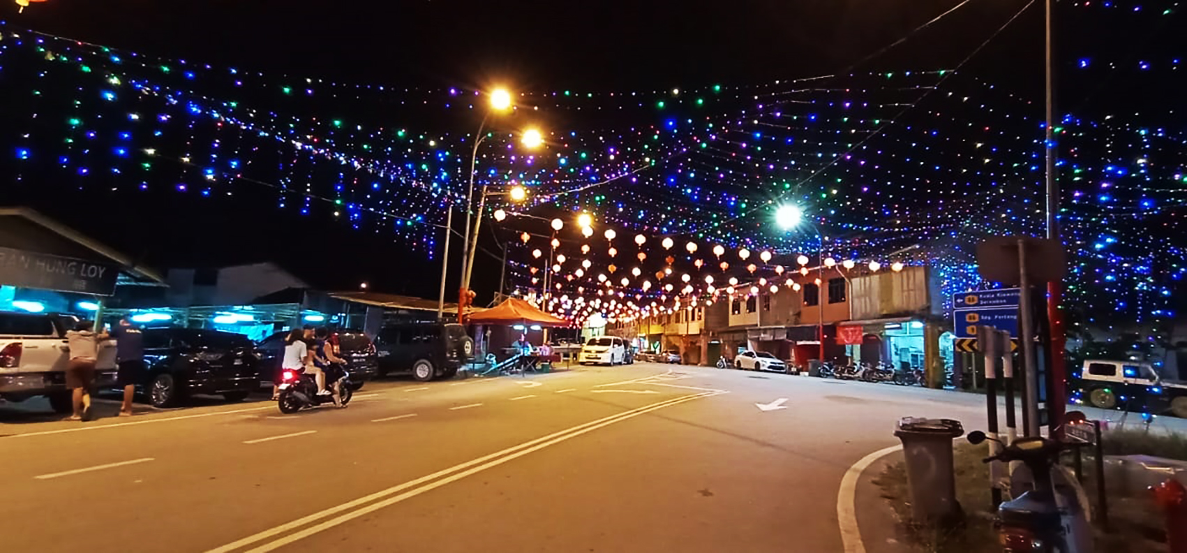 日叻务：葫芦顶年景 越夜越精彩