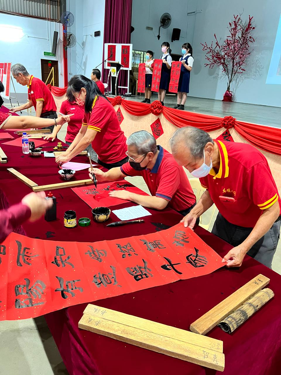 （古城版）革城小学响应《春暖人间，家家贴春联》