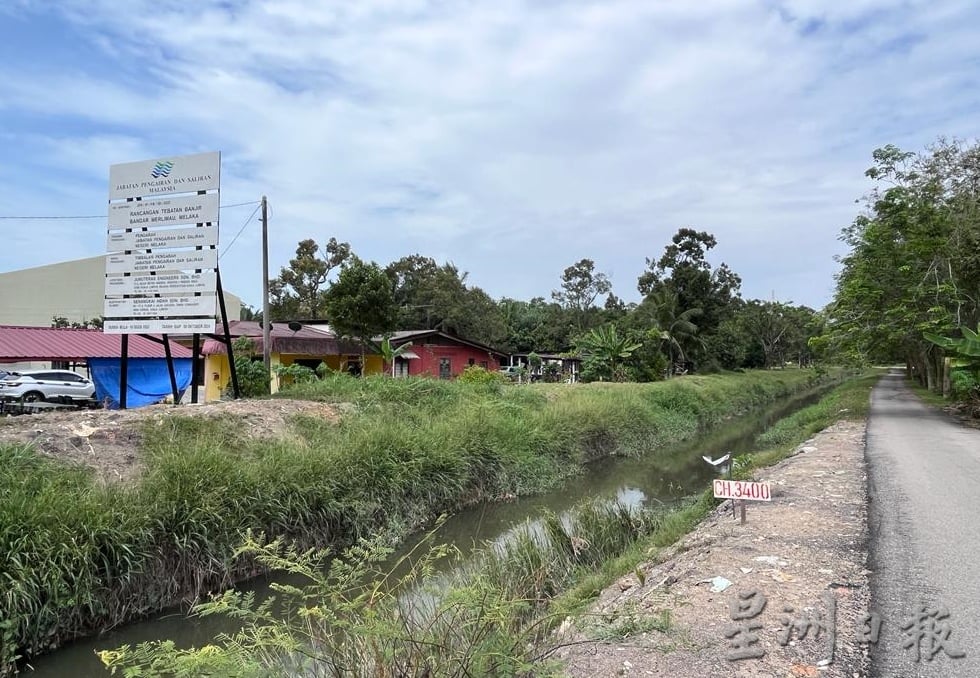 ma//万里茂建设防洪蓄水池