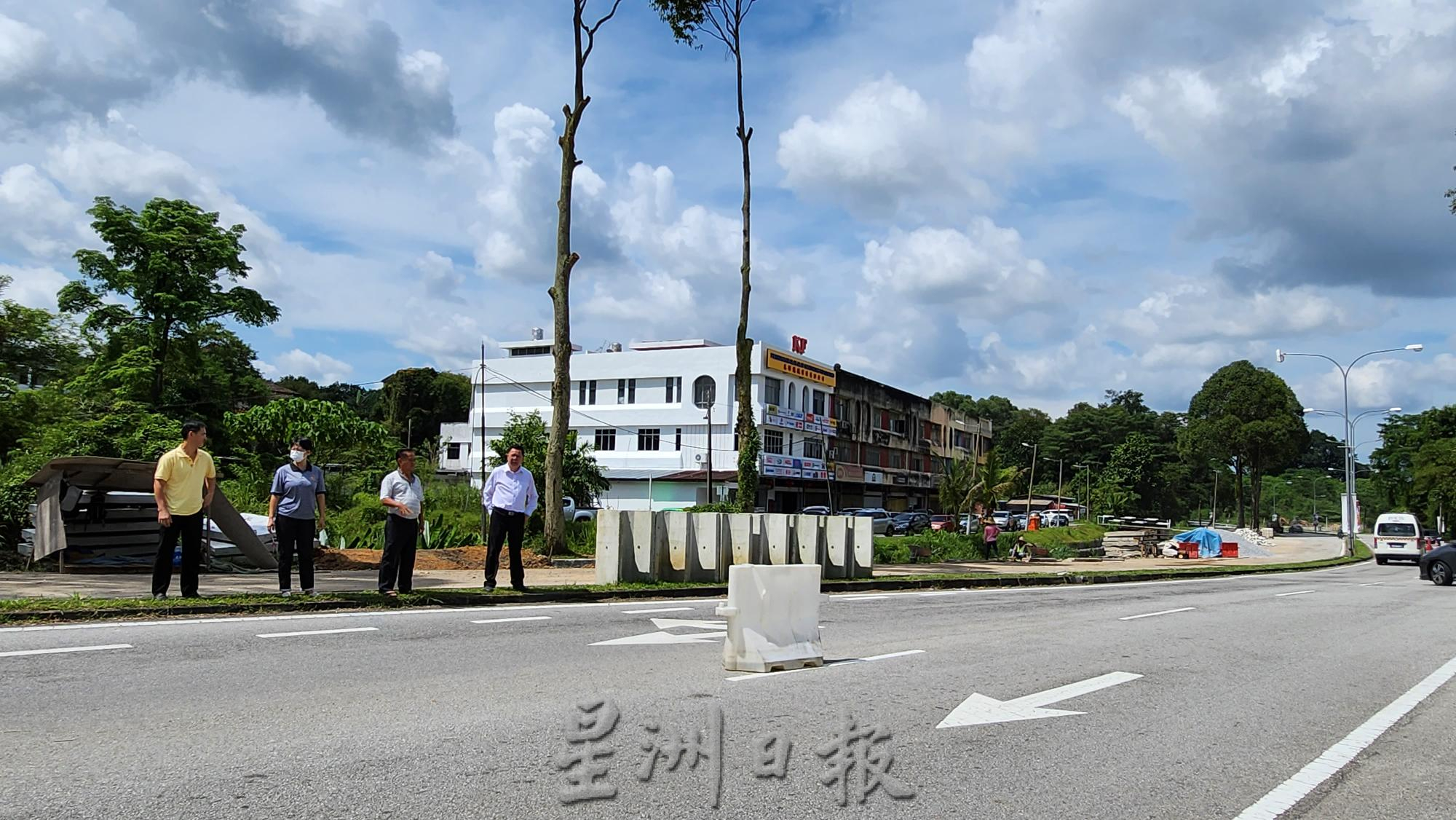 NS芙蓉/督翁姑路提升沟渠防护墙工程引发多项民生问题，叶耀荣促请驾驶人士注意安全