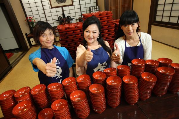 化疗不到1年  日本女子大胃王患肠癌病逝 