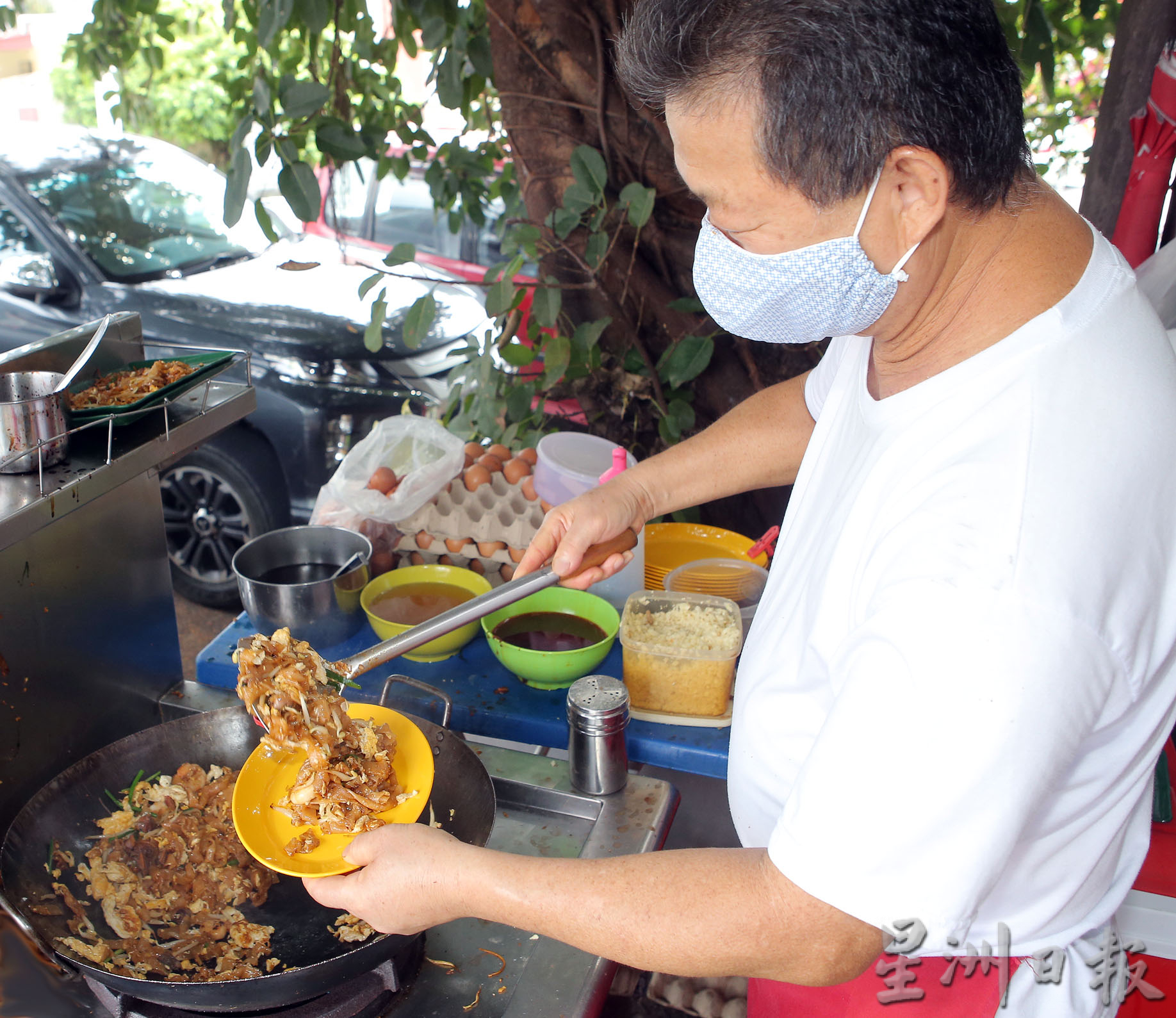 大霹靂封底主文／【人氣美食】／哈羅炒粉夠鍋氣 香辣辣椒油惹味 