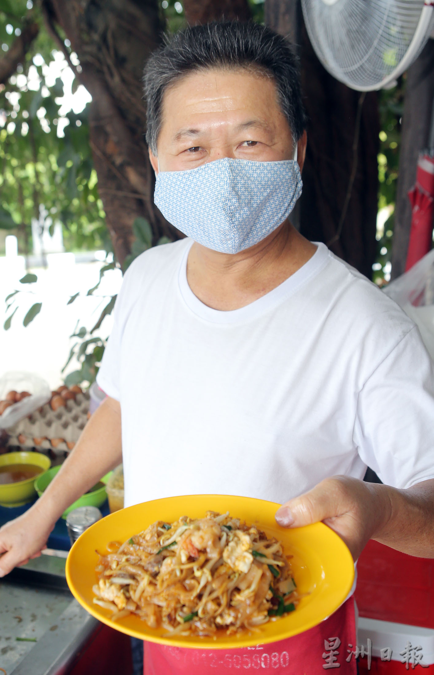 大霹雳封底主文／【人气美食】／哈罗炒粉够锅气 香辣辣椒油惹味 