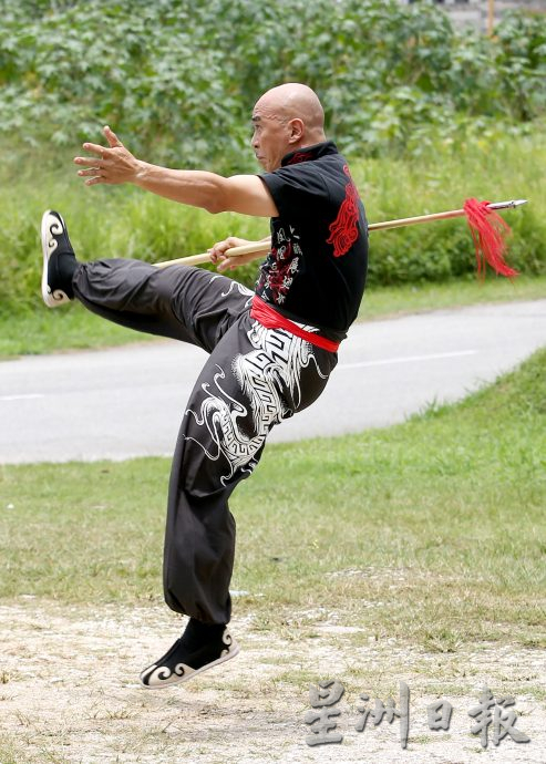  ★／【十八般武艺】／洪拳 少林拳 刀 枪 剑 棍 子母刀 春秋大刀  郑永樑习武30年展精气神  ​