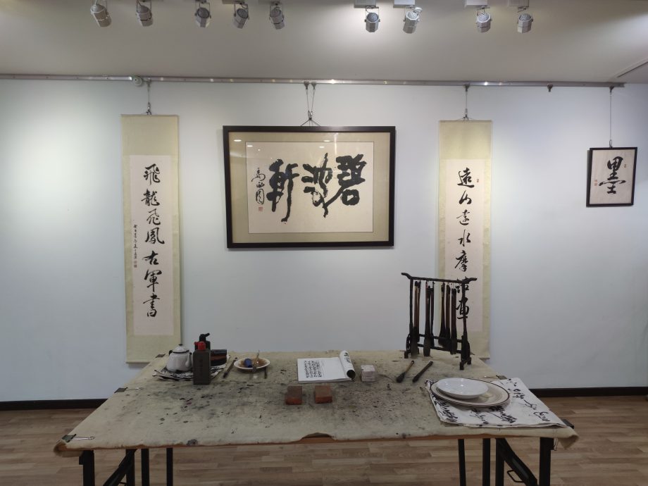 《墨香芳园》缅怀陈廷芳先生书画展展出68幅书画作品，并且免费开放参观。