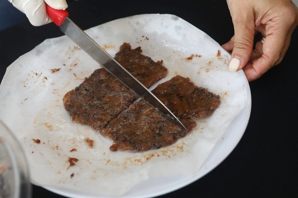 厨艺空间 | 肉干肉扒沙爹串 黑毛猪料理肉香四溢