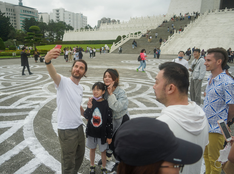 拼盘／法国街头艺术家快闪台北 粉笔涂鸦惊艳中正纪念堂