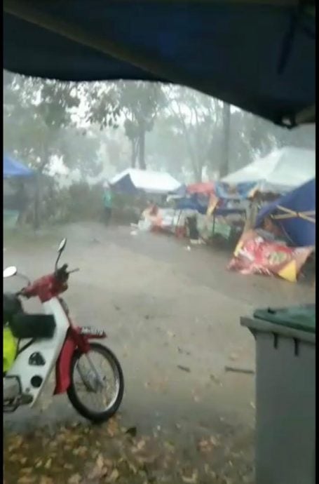 柔：强风暴雨令峇模范村斋戒月市集帐篷遭毁，2摊贩受轻伤已无碍