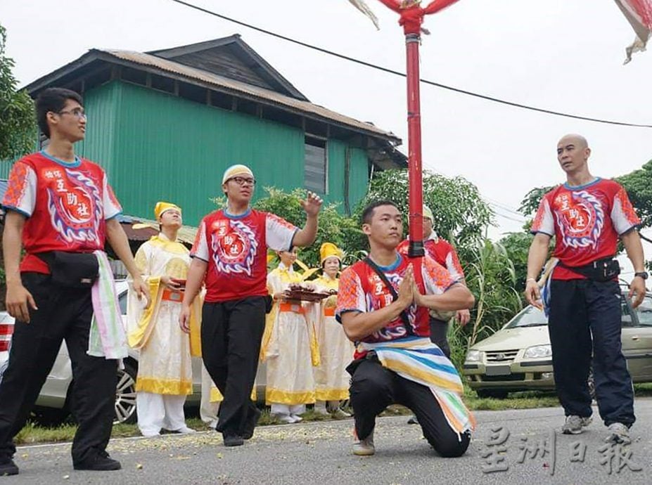 十八般武艺 | 掌握平衡点气势十足 舞大旗威震四方