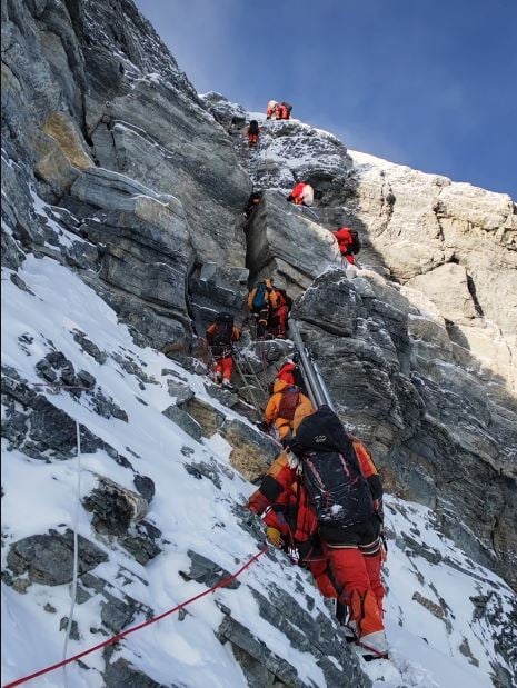 拚图已签)巅峰使命 中科考队再登顶珠峰 用黑科技完成10多项任务