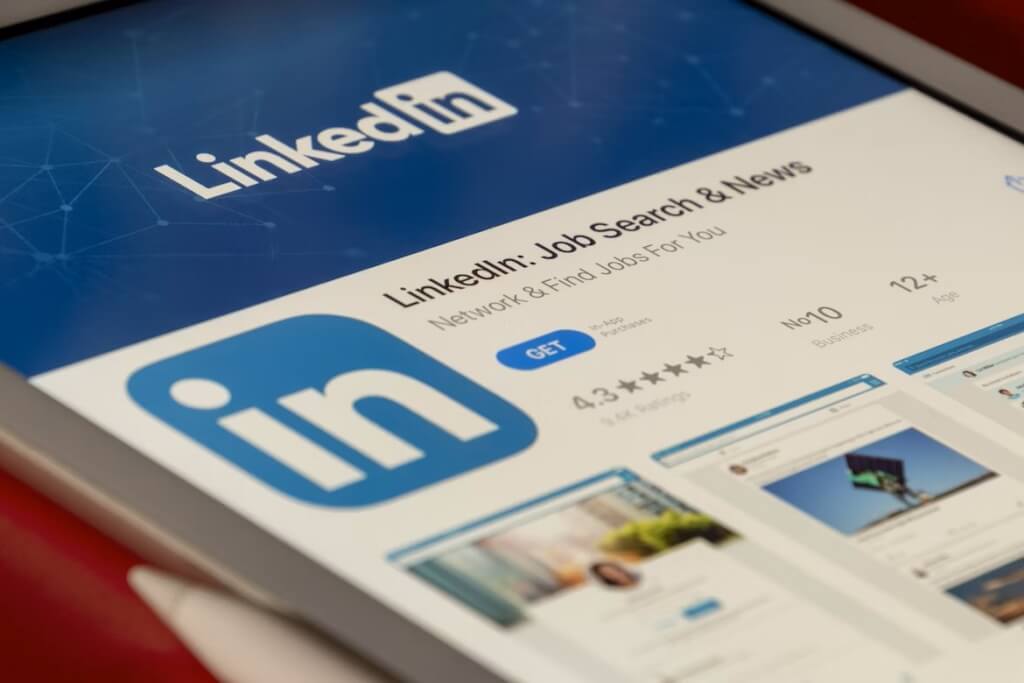 需求波动大 LinkedIn裁员716人关闭中国精简版App