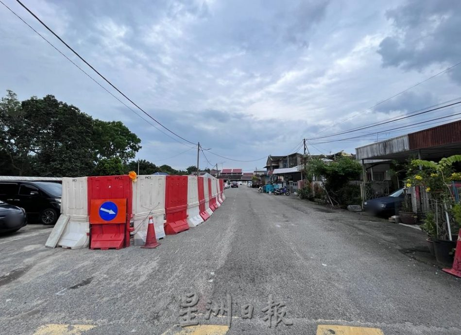 5呎深坑僅遮擋板遮蔽 信花園國能挖掘工程藏危機