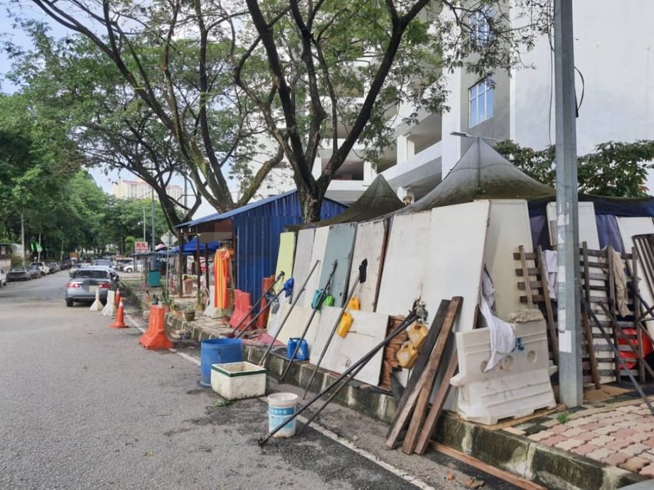 早報-大都會-餘保憑有關甲洞橫街路邊小販營業問題