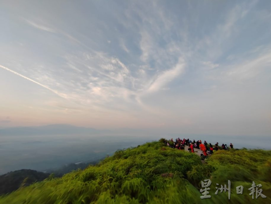 爱登高游客有新去处 爬新芒魏山眺望360度全景