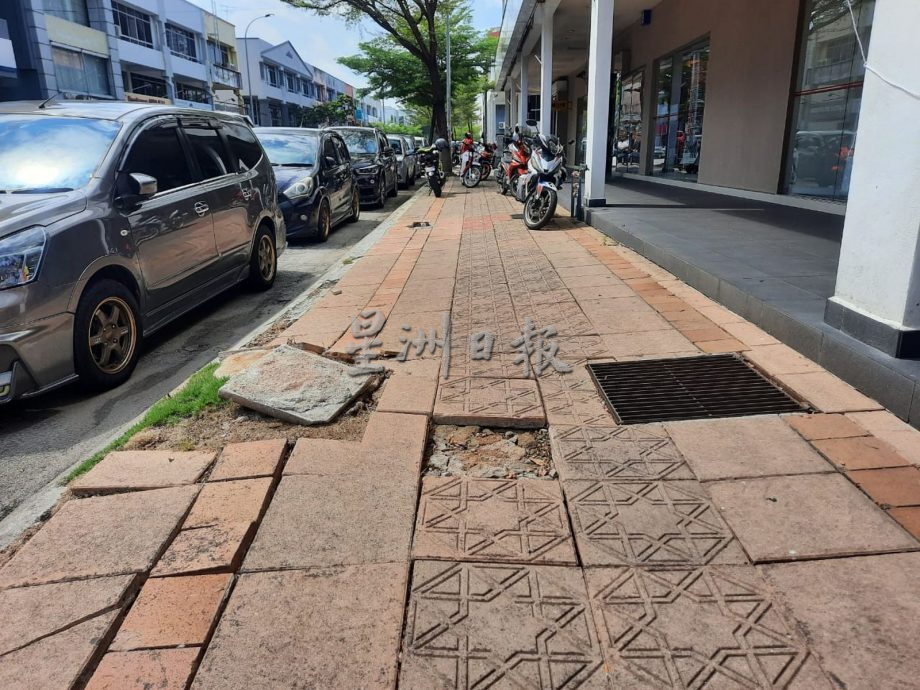 （古城第二版主文）马六甲拉也走道成行人陷阱