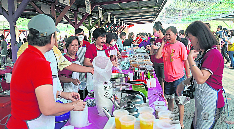 （大北马）加央群益111周年校庆义卖会，筹得9万超出预期目标